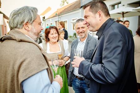 Anton Bauer mit den Winzern Bernhard & Maria Ott, Fred Loimer