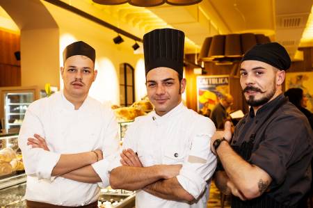 Küchenchef Vincenzo De Liso mit Team