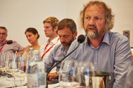 Tasting with Respect - on the microphone Clemens Busch