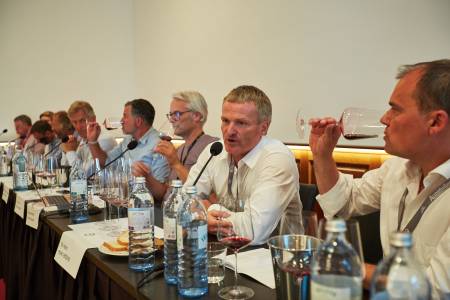 Tasting with Respect - on the microphone Paul Achs