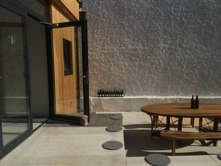 Am Weingut Markus Altenburger