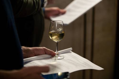 Während der Weinauktion