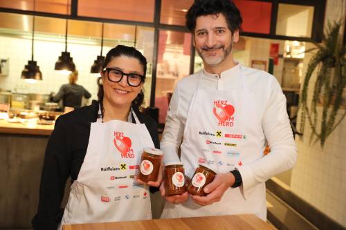 Parvin Razavi (&flora) und Paul Ivic (Tian)