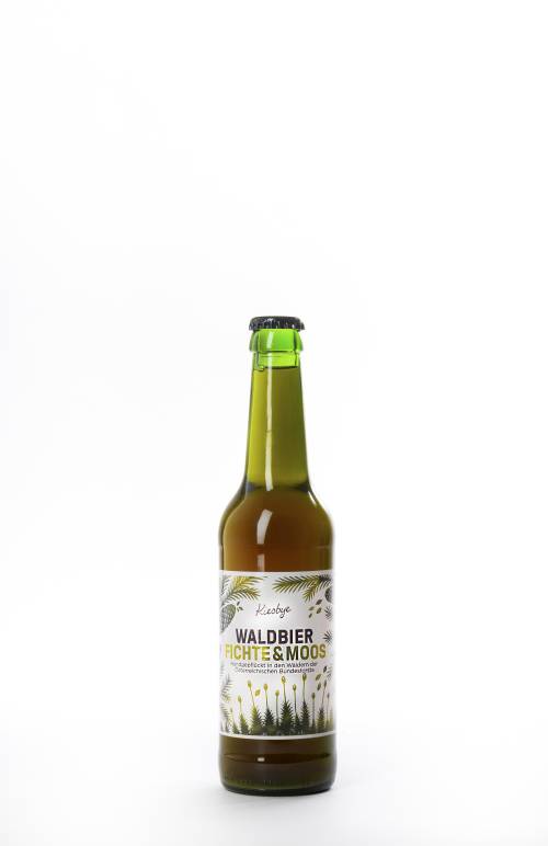 Das Waldbier &bdquo;Fichte & Moos&rdquo; in der 0,33-L-Flasche