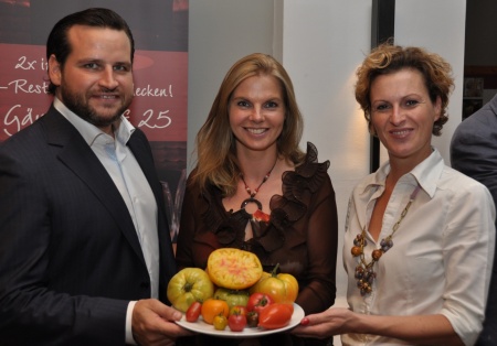 Martinjak-Geschäftsführer Erich Haller, DiningCity-Geschäftsführerin Österreich Jessie de Haan, Cindy Luisser, Marketing ud Kommunikation Opernring 11